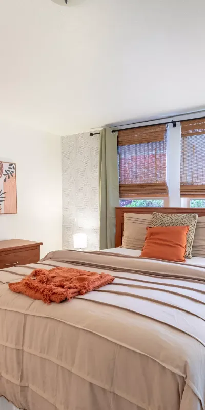 3BR Plenty of Space! | WiFi, Free Parking, Walk to Light Rail