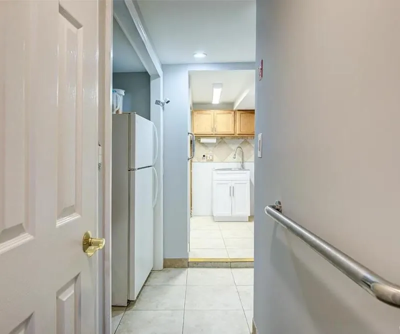 Furnished rooms in lower level