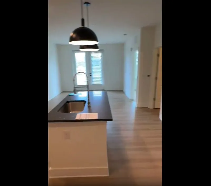 Entire 1B1B Apartment at Arcadia Savannah | Free November Rent | In-Unit Laundry | Near Supermarket & Montebello