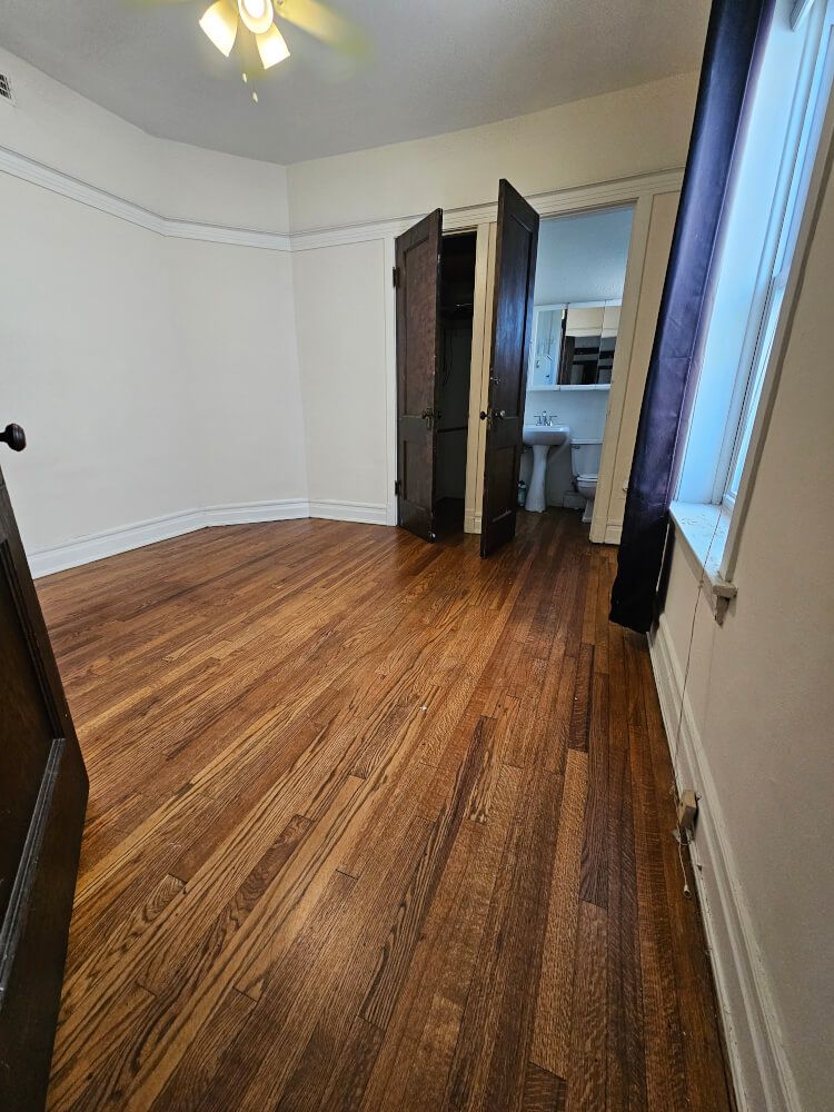 Looking for roommate to share 3bedroom 1.5 bathroom Apartment