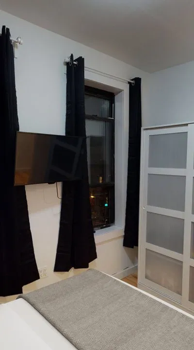 Private room in Ridgewood