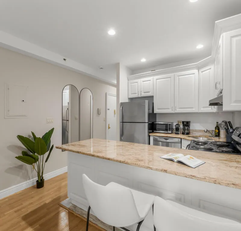 Midtown West Collection (884)
