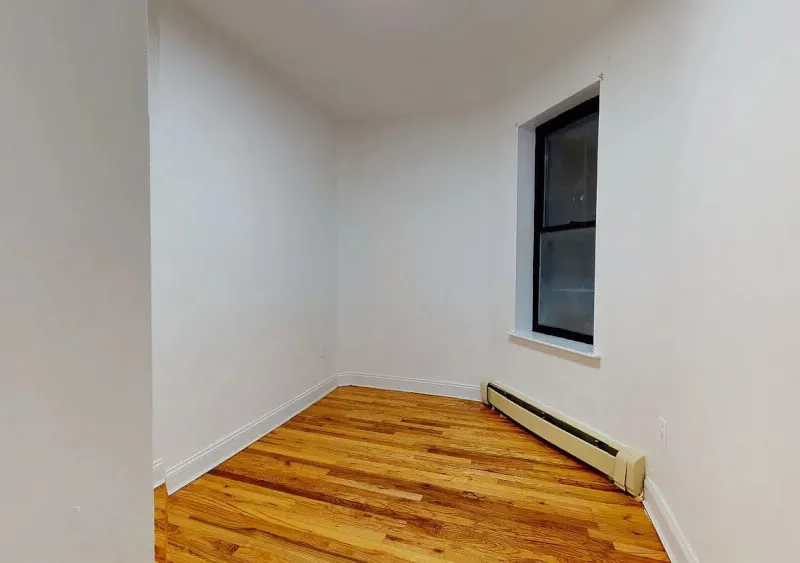 2 Rooms for 1 guy! - Bedroom 1