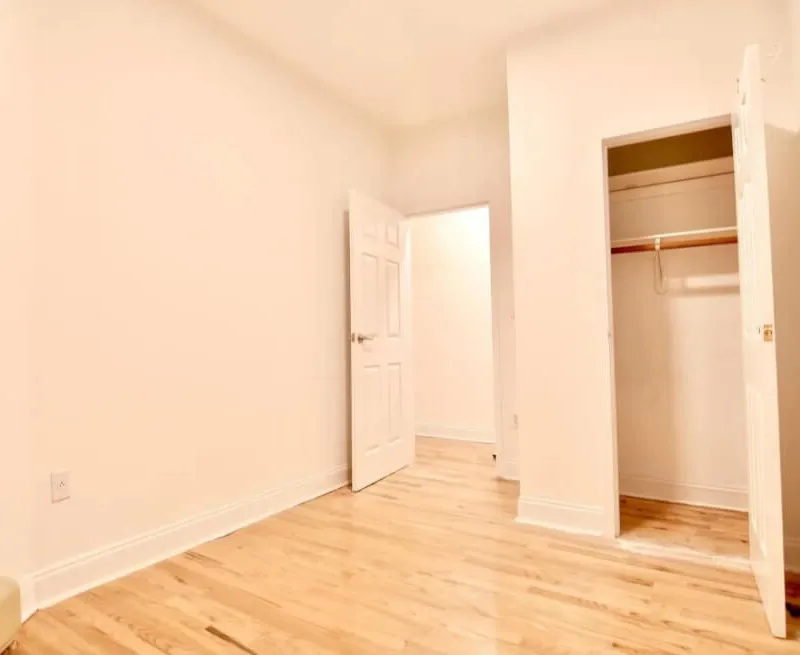 2 Rooms for 1 guy! - Bedroom 1