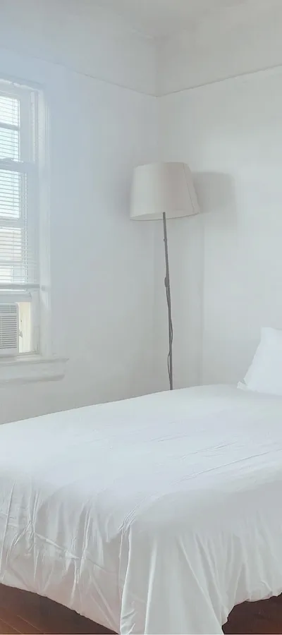 Private Room in Sunnyside!