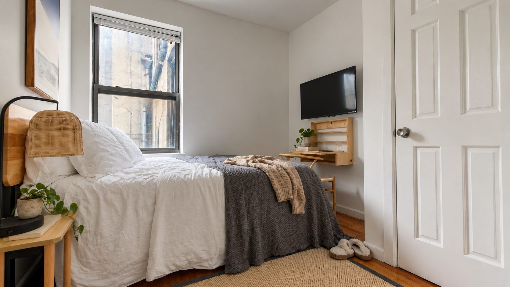 Private Room in Midtown