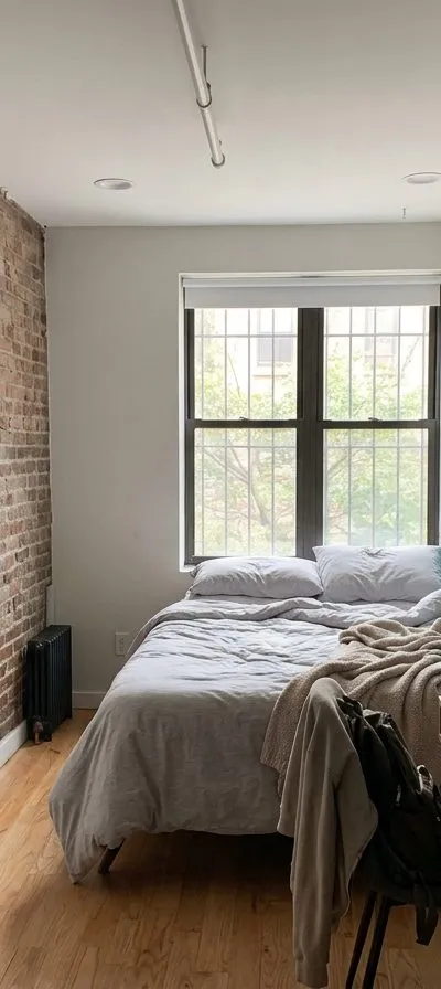 Furnished private room in a Harlem townhouse apartment