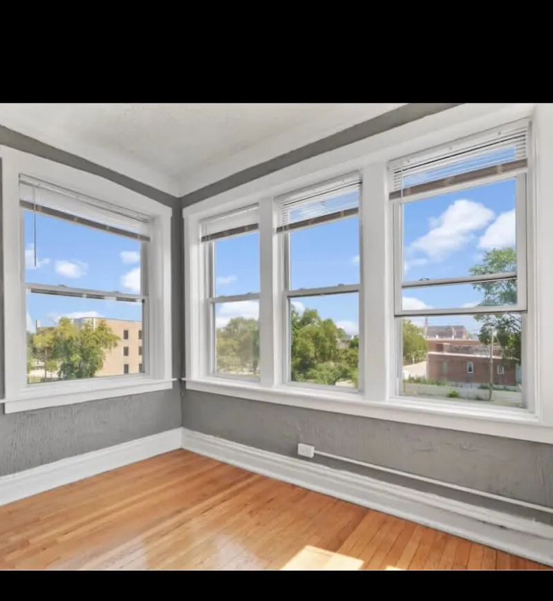 Central location, spacious unit