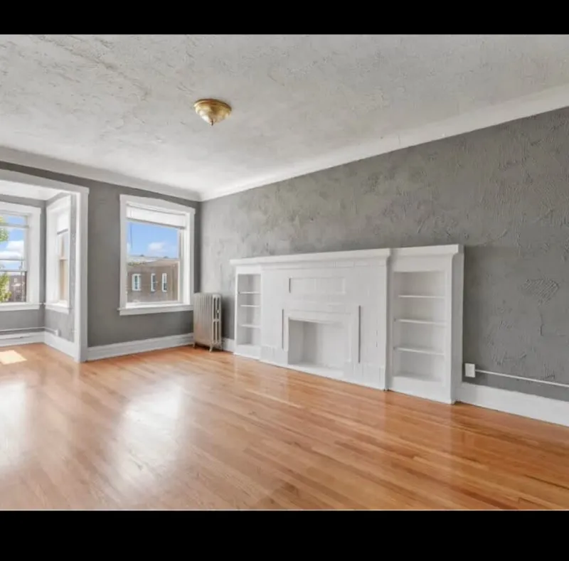 Central location, spacious unit