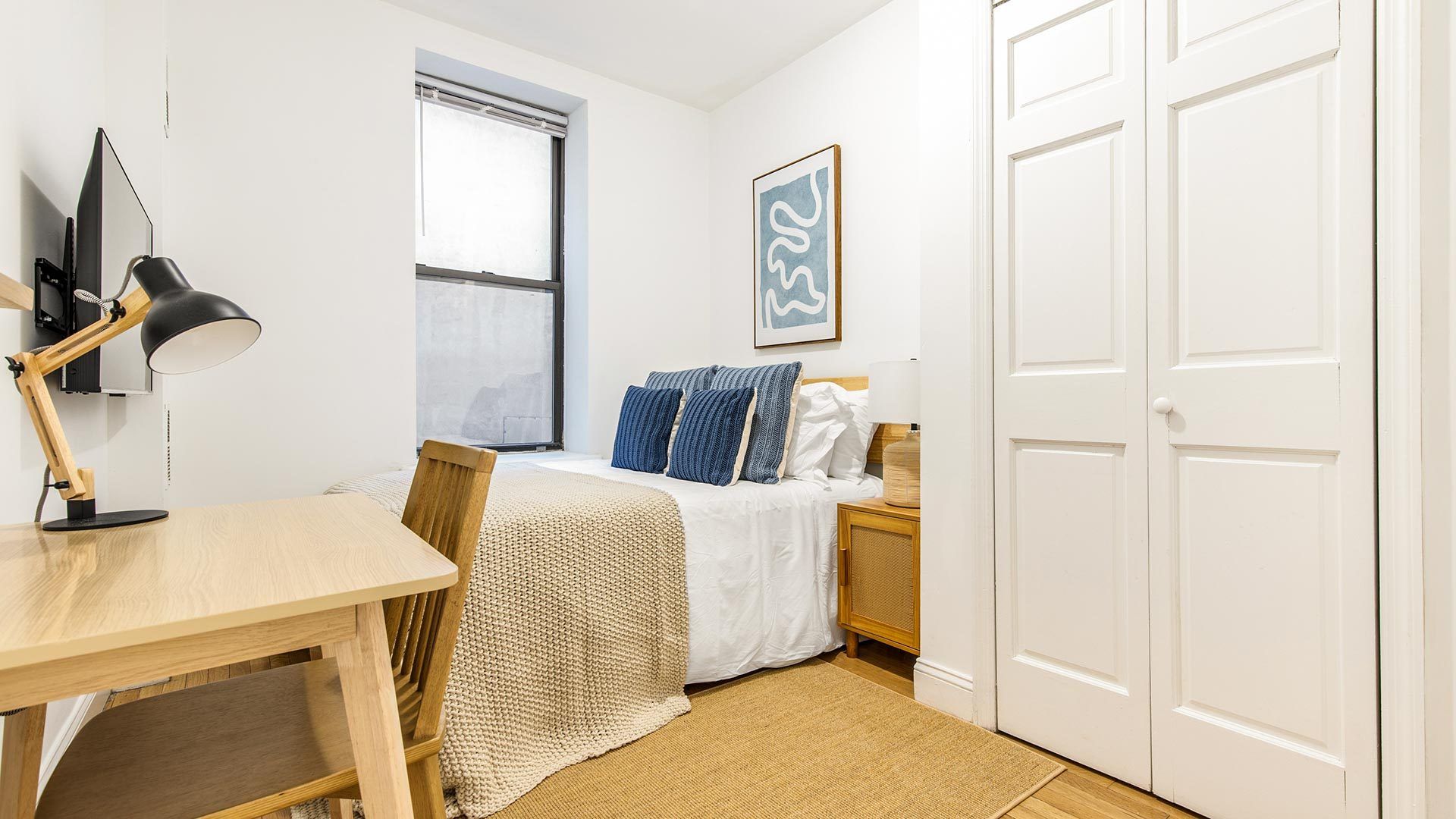 Great room in Hell's Kitchen