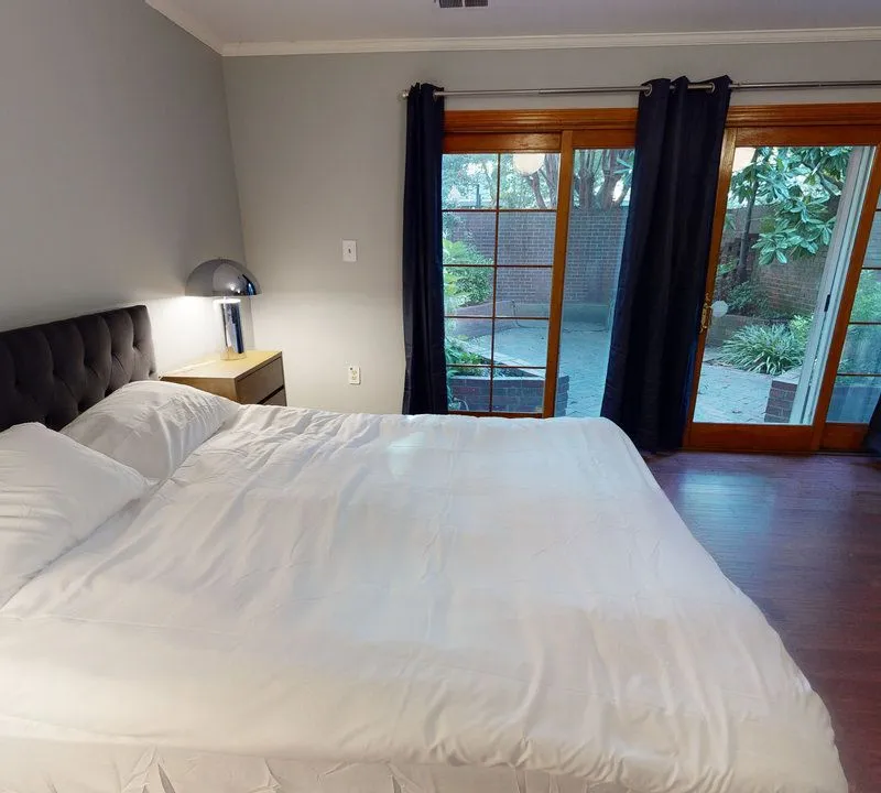 Private room in Southwest Waterfront