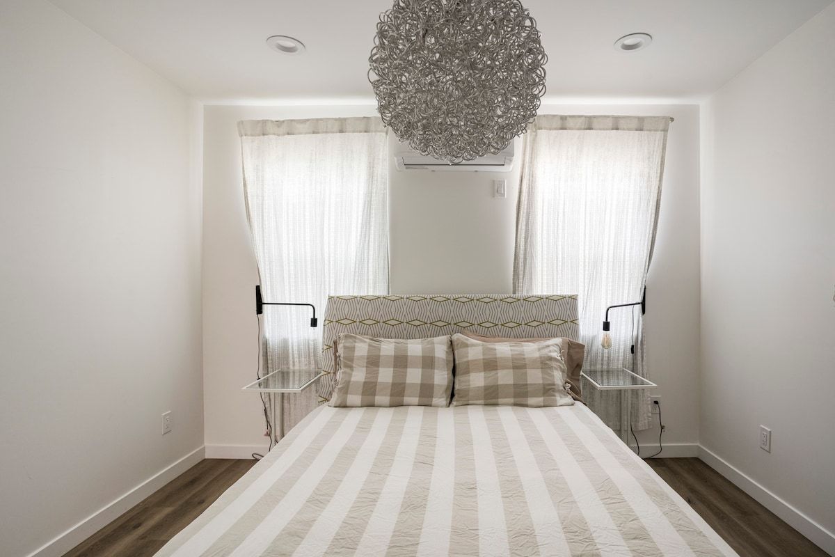 Your home away from home in the heart of Inglewood