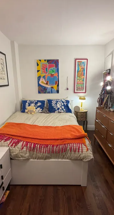 Prime location, bedroom with private bathroom in art and sun filled apartment