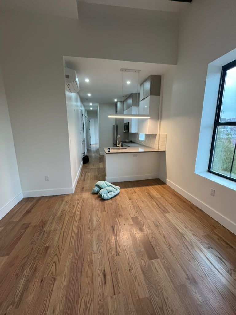 Enjoy a Spacious Room W/ Beautiful Views in Williamsburg