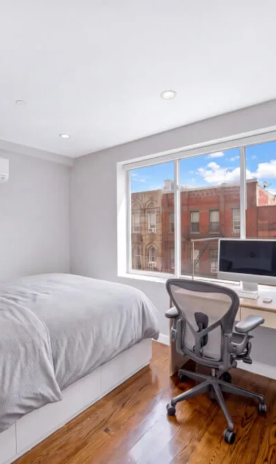 Fully furnished LES Suffolk St large studio