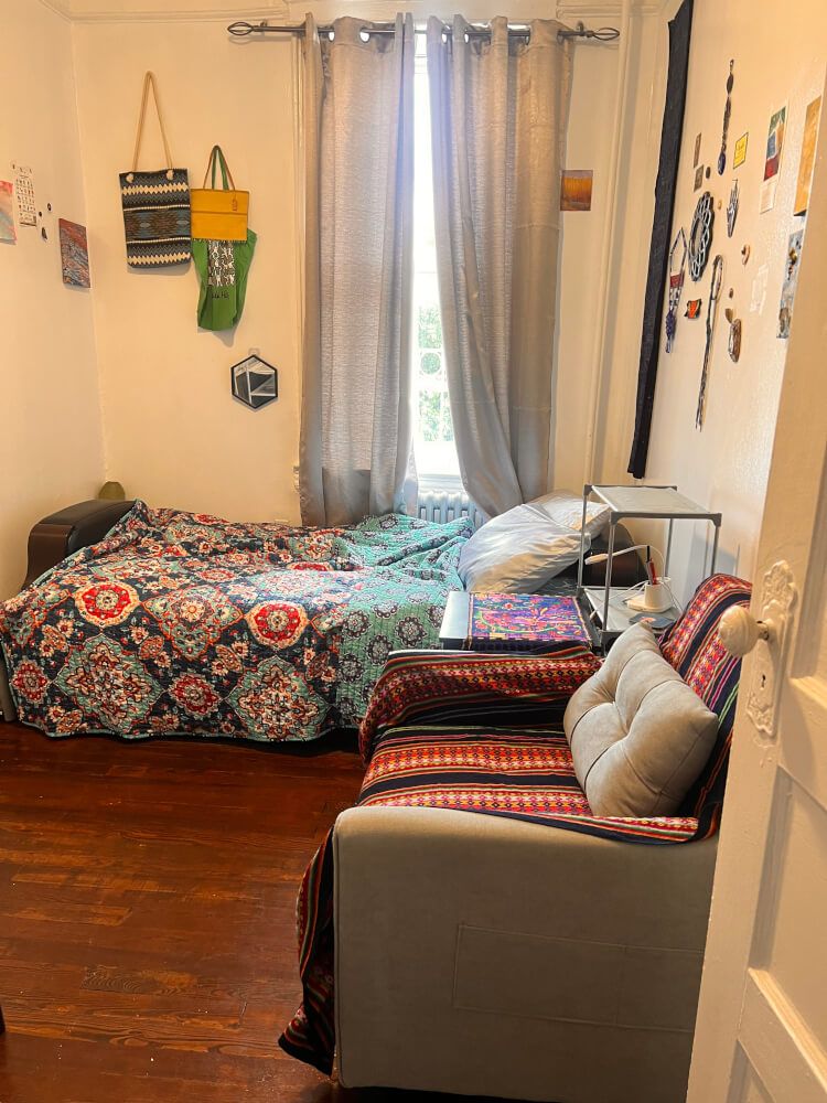 Comfortable private bedroom in Astoria, Queens
