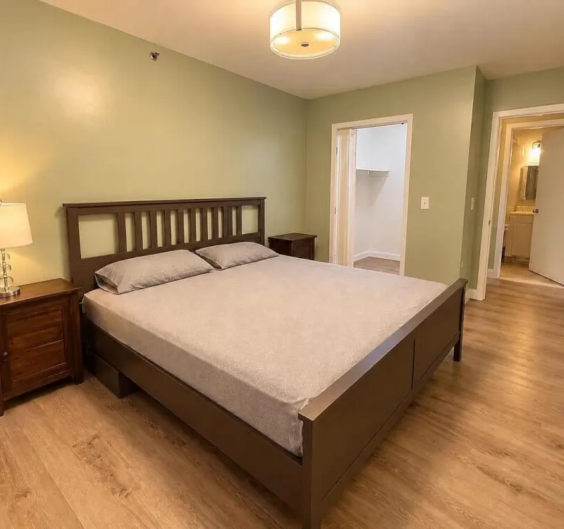 Modern 2B2B in Cambridge near Kendall/MIT | Private Patio & Deck | Parking Included