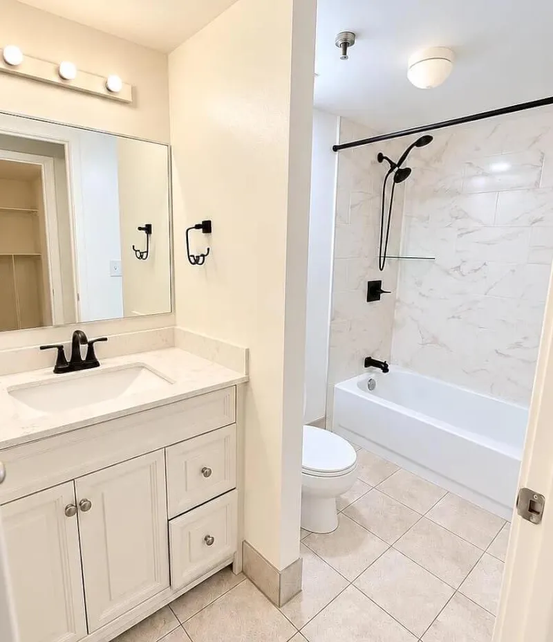 Modern 2B2B in Cambridge near Kendall/MIT | Private Patio & Deck | Parking Included