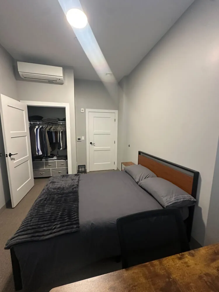 Move-In Ready Room on Hemenway Street | Lease Takeover