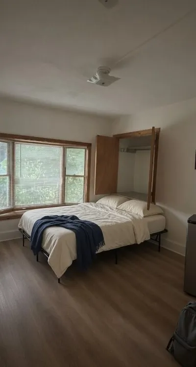 Ithaca Collegetown Prime Location | Entire 1st Floor Private Bedroom + Bath | 5-Min Walk to Cornell