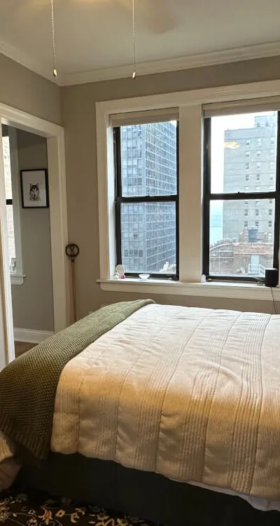 Gold Coast Studio, No Deposit, Fiber Included, Available Dec 1