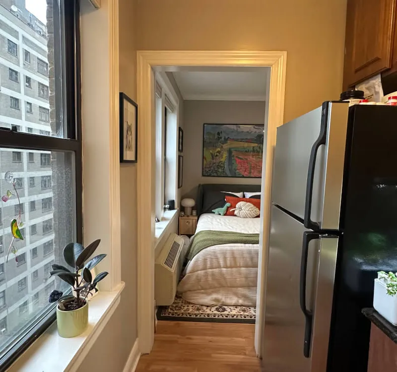 Gold Coast Studio, No Deposit, Fiber Included, Available Dec 1