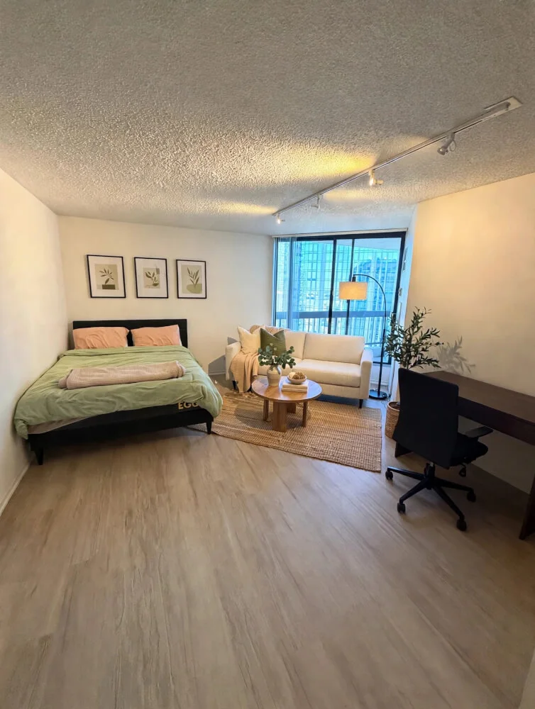 High Floor Convertible Studio in River North