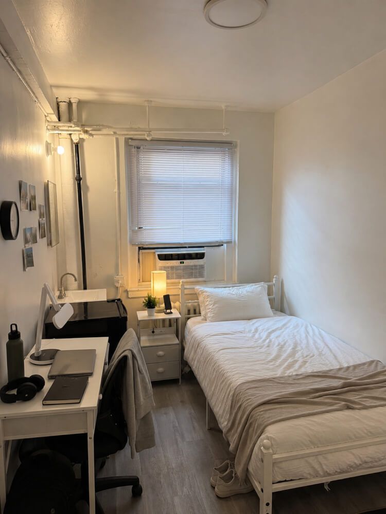 Regular Studio with shared bathroom - R01