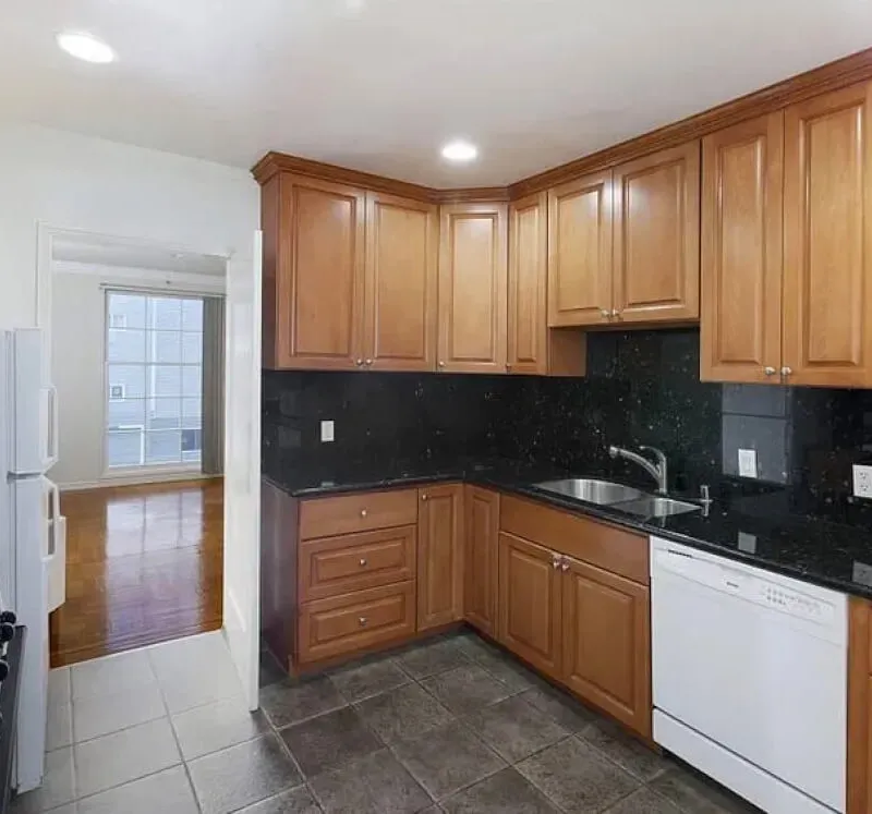 Furnished Private Room in Inner Richmond Apartment