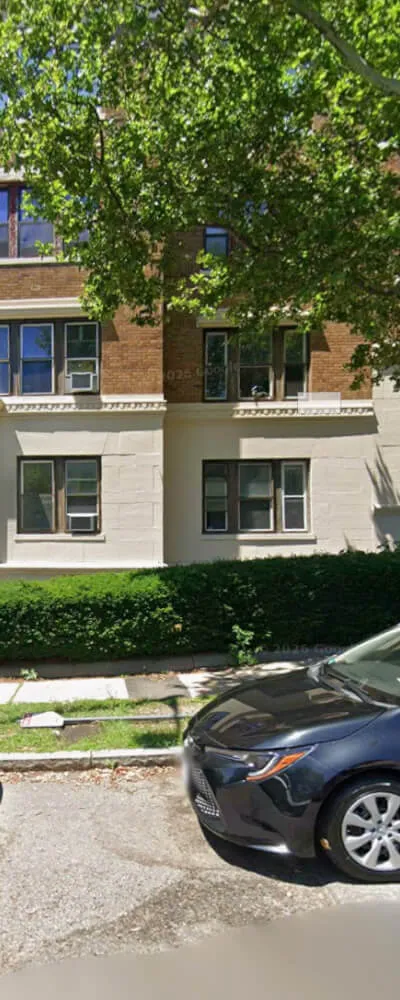 Large 4bds in the prime area with parking