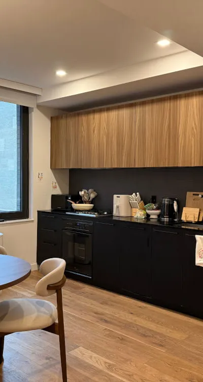 Modern 2 bed (flex) 1 bath in Hells Kitchen/Hudson Yards
