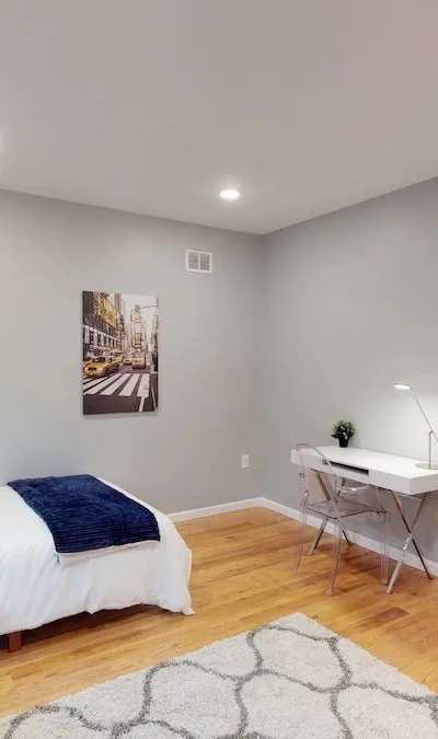 Large Room For Long-term Rent in Jersey City!
