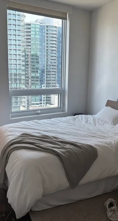 High-Floor Luxury 1B1B at Emerald (800 Sq Ft) | 4-Min Walk to Pike Place | Ocean & Mt Rainier Views