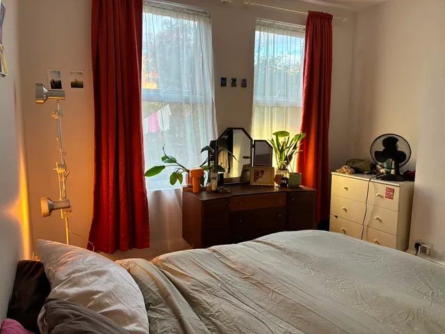 2 Bedroom House in Leyton with Garden