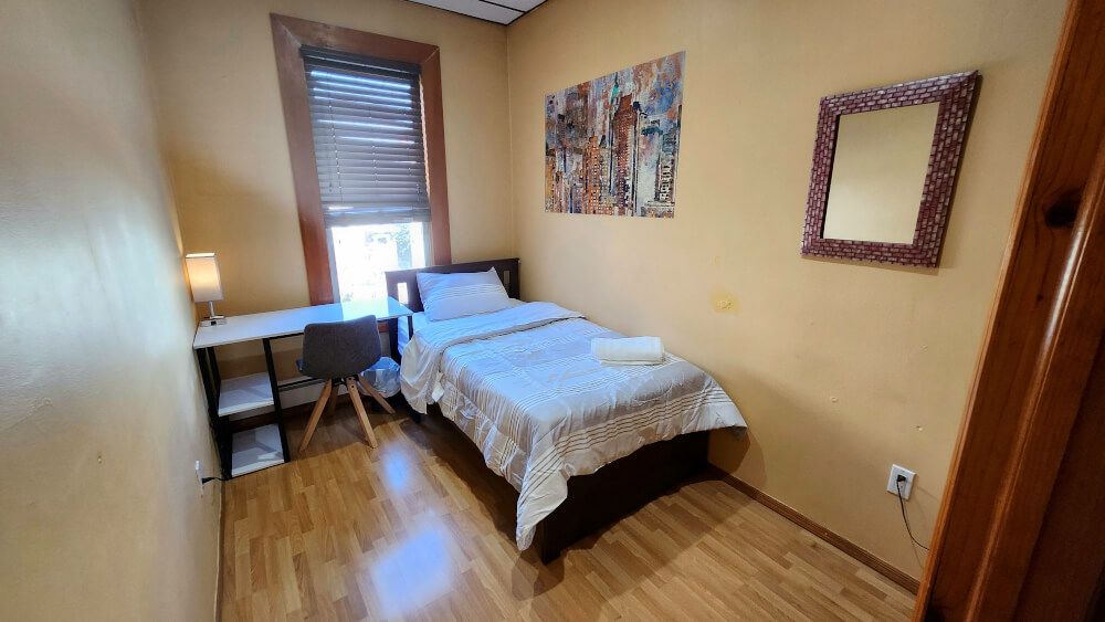 Furnished Single Room, 5 mins to Journal Square PATH, Jersey City