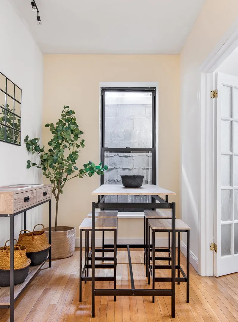 Private Room in Midtown