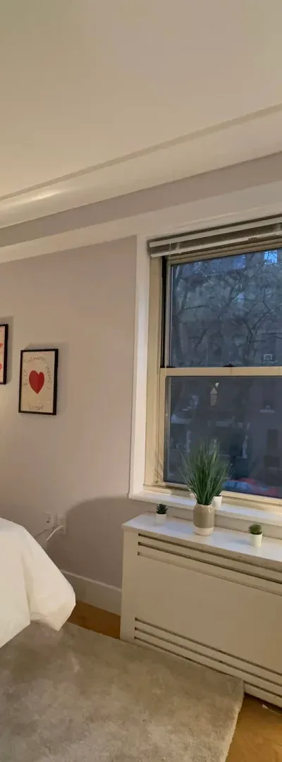 Private room in the UWS