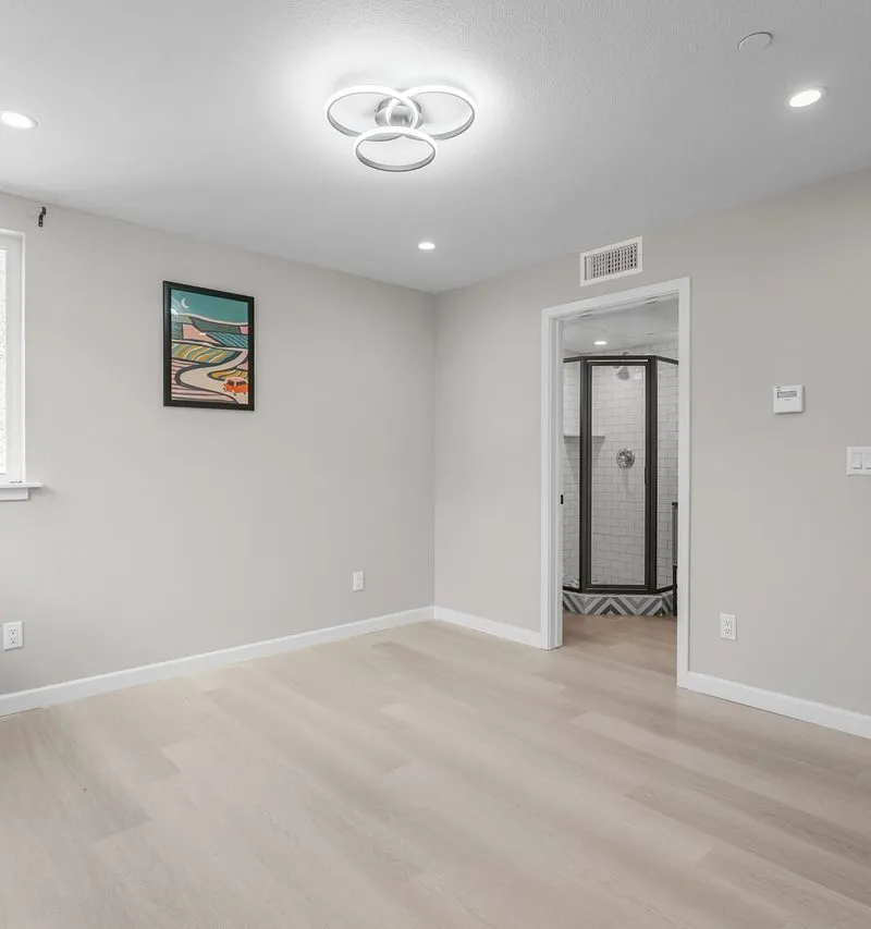 Private room in Central LA