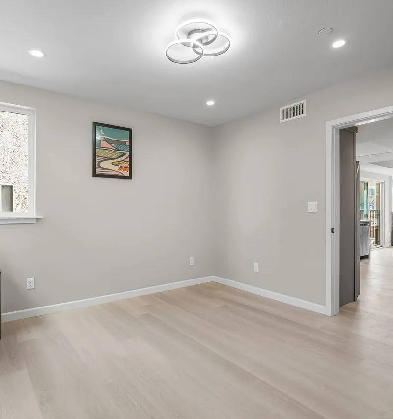 Private room in Central LA