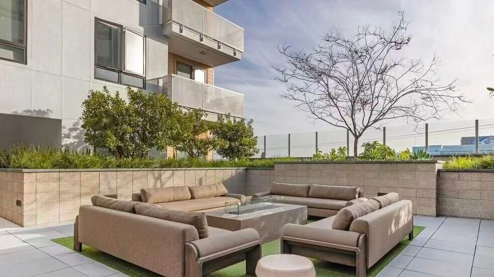 Furnished Shared Apartment in DTLA | Private Bathroom & Parking Space