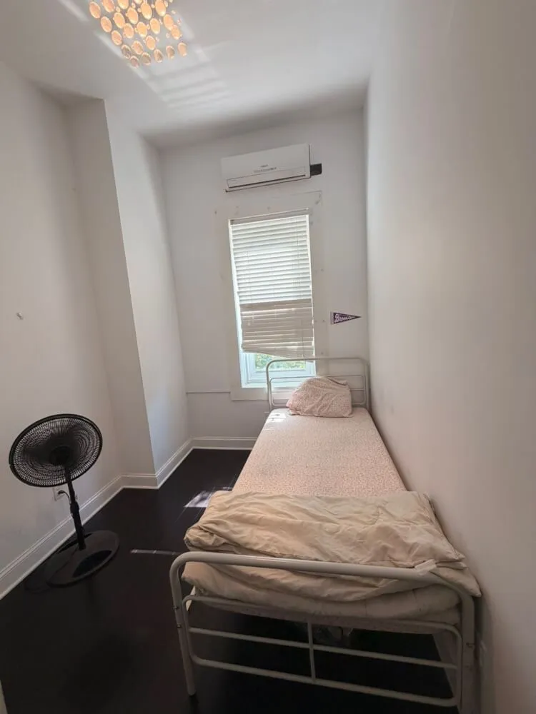 Cozy room near prospect park