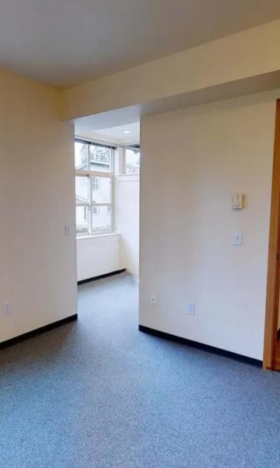 Subsidized Short-Term Entire 2-Story Townhouse-Style 2B1B at Radford Court (UW Affiliated) | Free Dedicated Parking Spot | Oct 11 – Oct 31, 2026 | Direct Transit to UW Campus