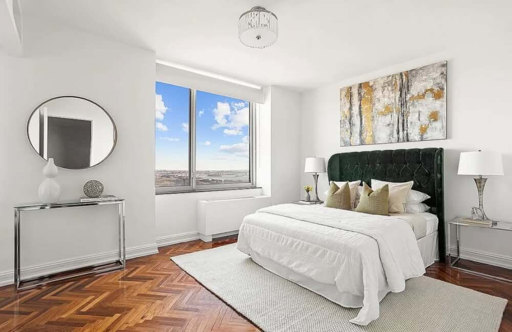 Private room w/ in suite bath in luxury penthouse w/ large terrace!