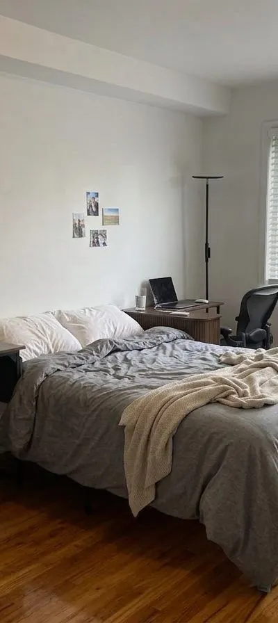 Comfy modern room in Queens!