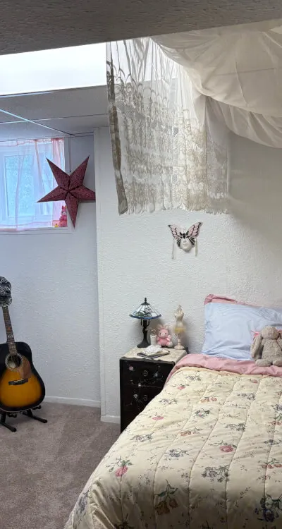 Cozy room in South Oakland