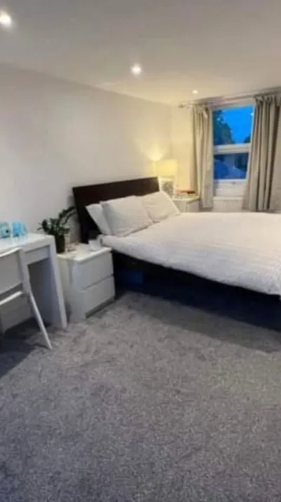Large en-suite room in cosy Brixton cottage £1200 pm incl bills