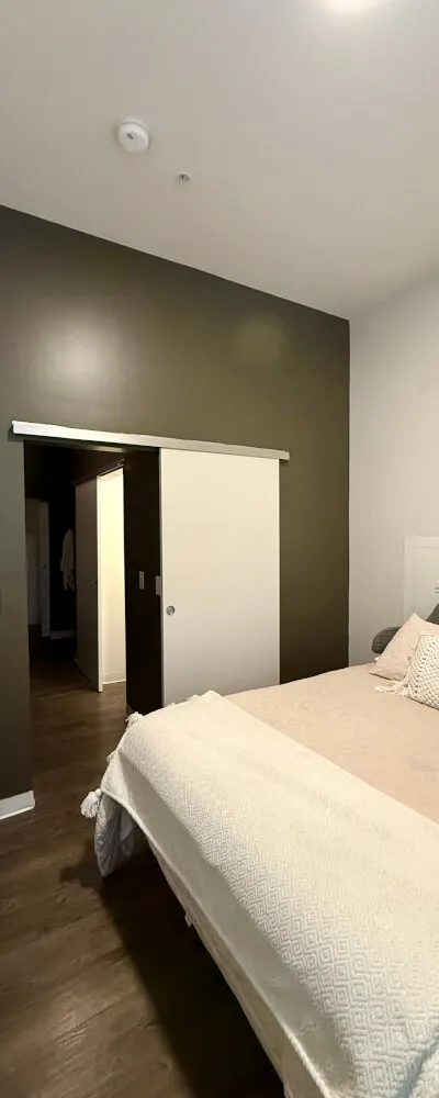 Private Room with Private Bathroom in East Cambridge