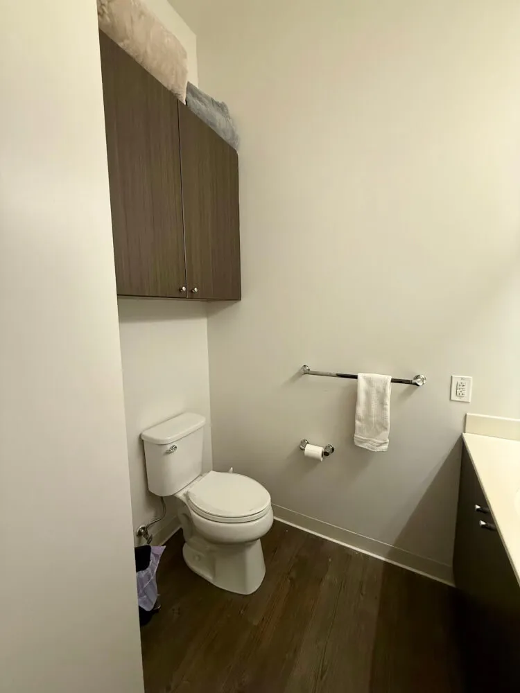 Private Room with Private Bathroom in East Cambridge