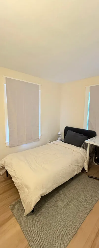 Ann Arbor Homestay | Fully Furnished Rooms Near UMich Central Campus, Downtown & Big House - Bedroom 1