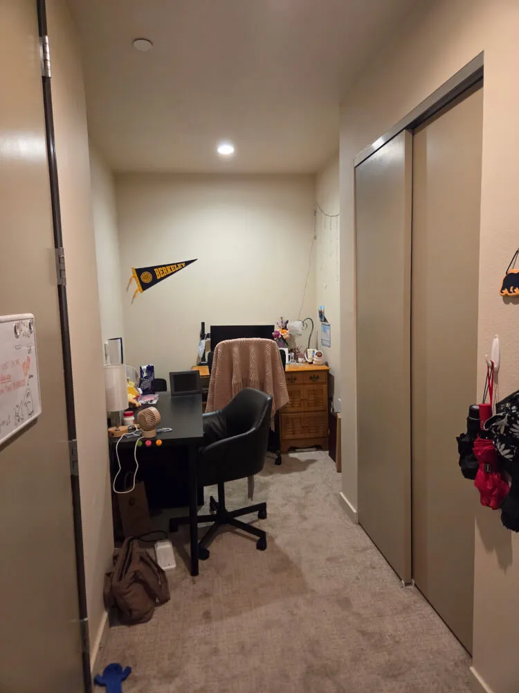 2 Bed, 2 Bath, Southside Apt, Near UC Berkeley Campus - Bedroom 1